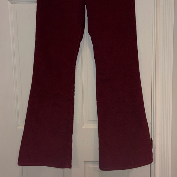 Levi’s Ribcage Flare Corduroy Button Fly Jeans Size 27 Burgundy - Picture 11 of 16
